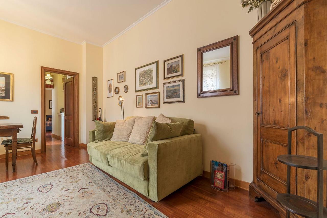 Domus Aurea & Colosseo Sweet Flat Рим Екстер'єр фото