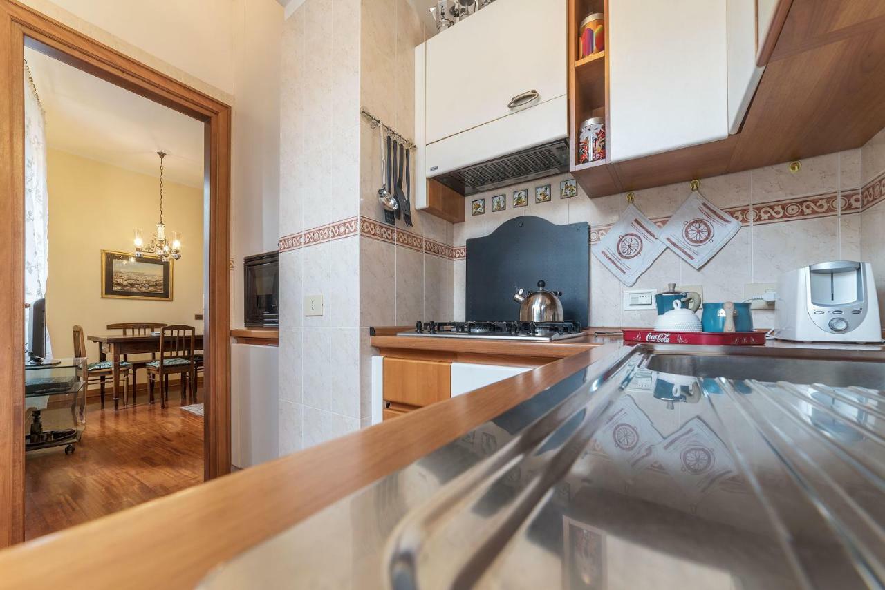 Domus Aurea & Colosseo Sweet Flat Рим Екстер'єр фото